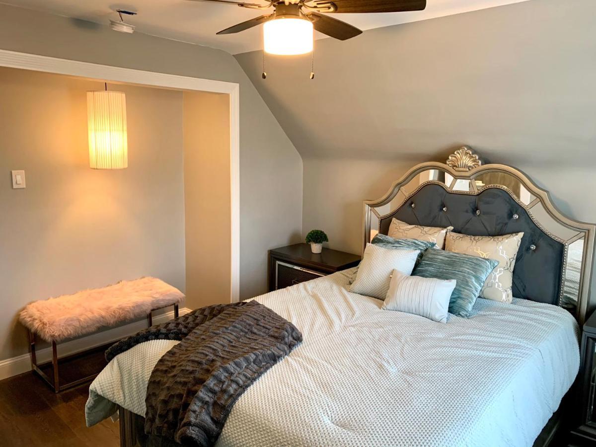 The Oakwood Cottage- With Private Yard & Parking, Minutes From Falls & Casino By Niagara Hospitality Niagara Falls Luaran gambar